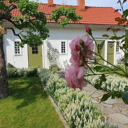 Stenkullens Gardshus Borensberg Exteriör bild