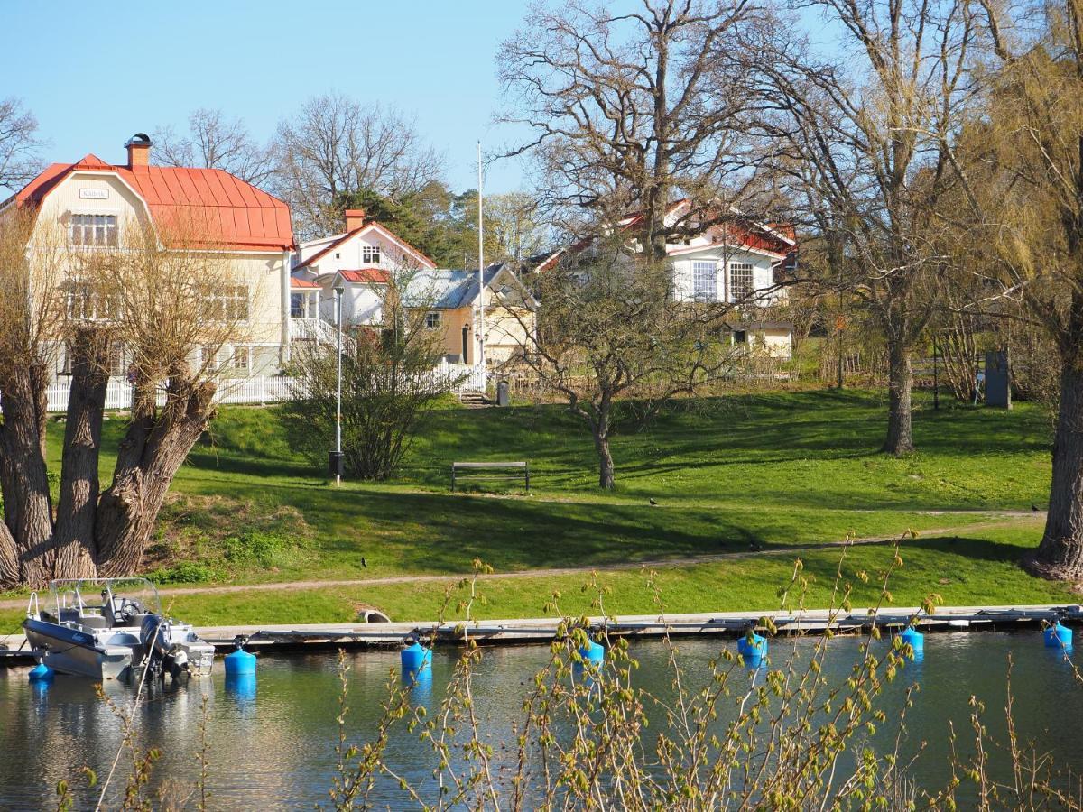 Stenkullens Gardshus Borensberg Exteriör bild