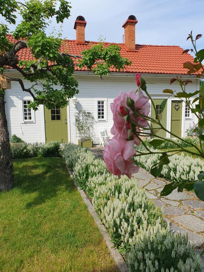 Stenkullens Gardshus Borensberg Exteriör bild